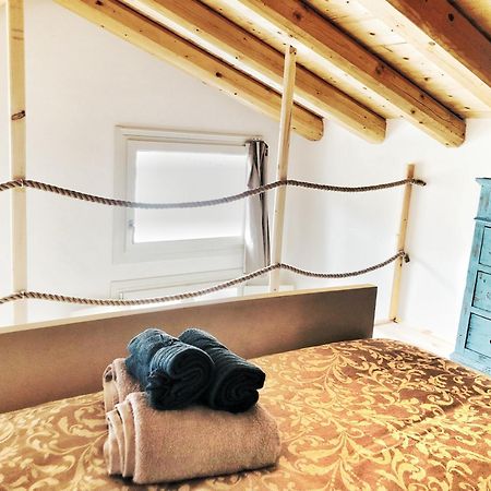 Bed and Breakfast Casa Barteei Монте-Изола Экстерьер фото