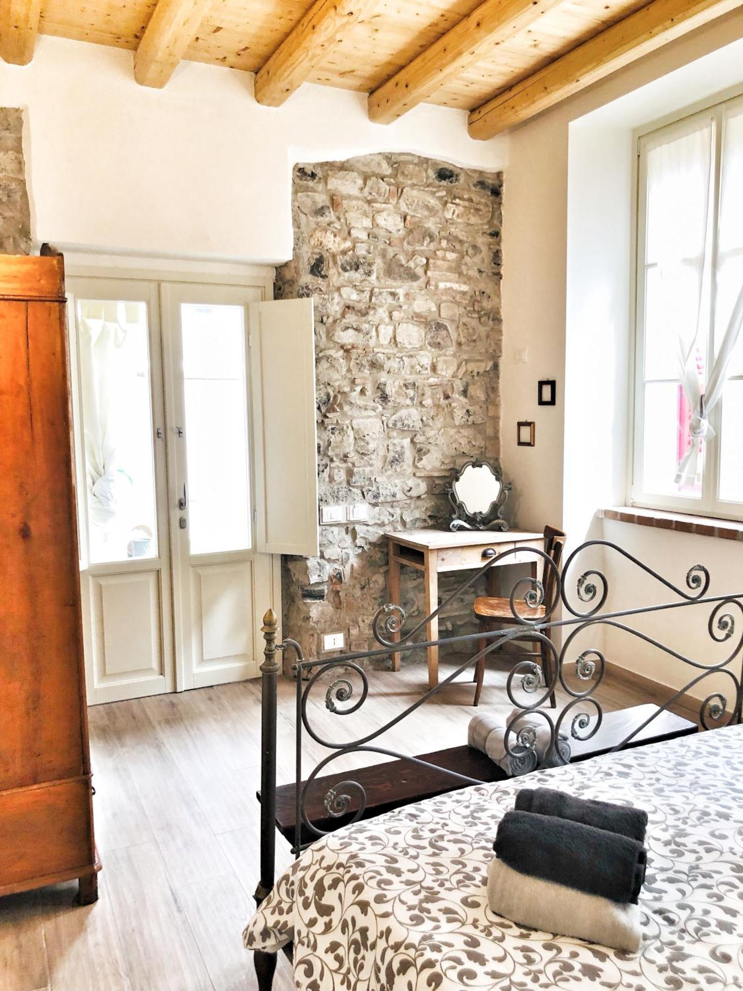 Bed and Breakfast Casa Barteei Монте-Изола Экстерьер фото