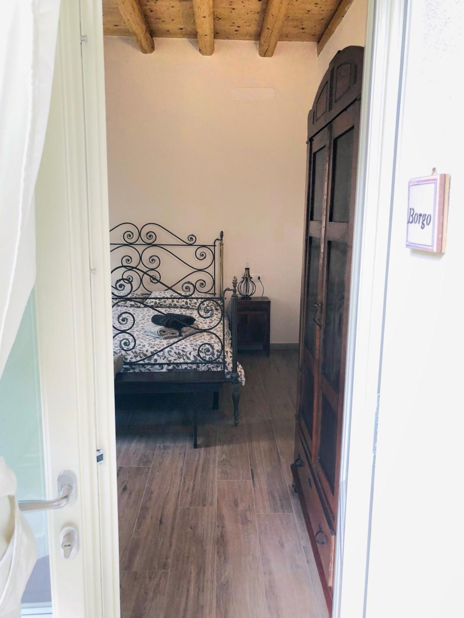 Bed and Breakfast Casa Barteei Монте-Изола Экстерьер фото