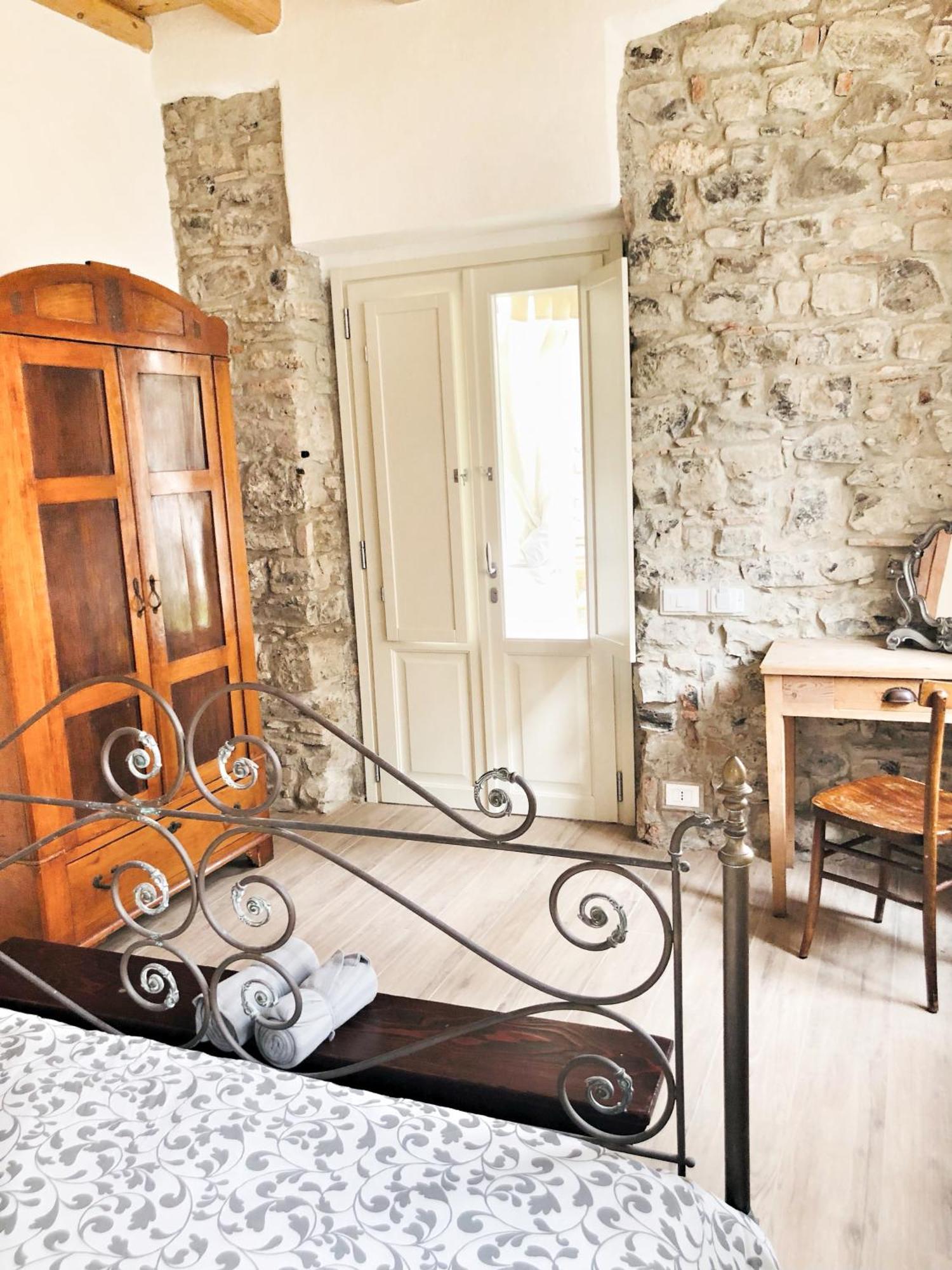 Bed and Breakfast Casa Barteei Монте-Изола Экстерьер фото