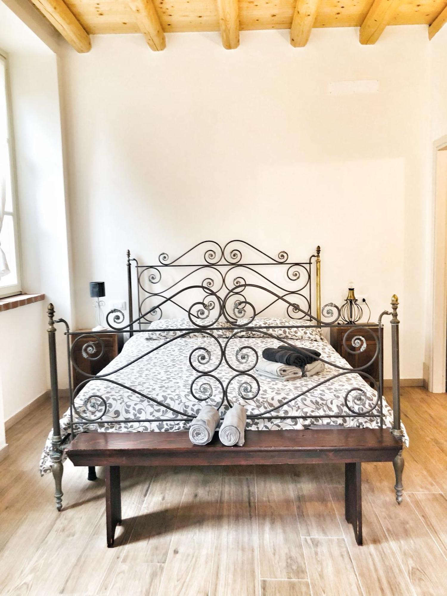 Bed and Breakfast Casa Barteei Монте-Изола Экстерьер фото